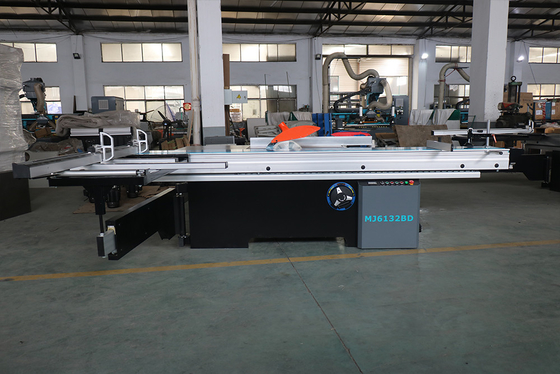 Woodworking Industries Accuracy Panel Saw Condition Vertical Chain Saw with Motor
